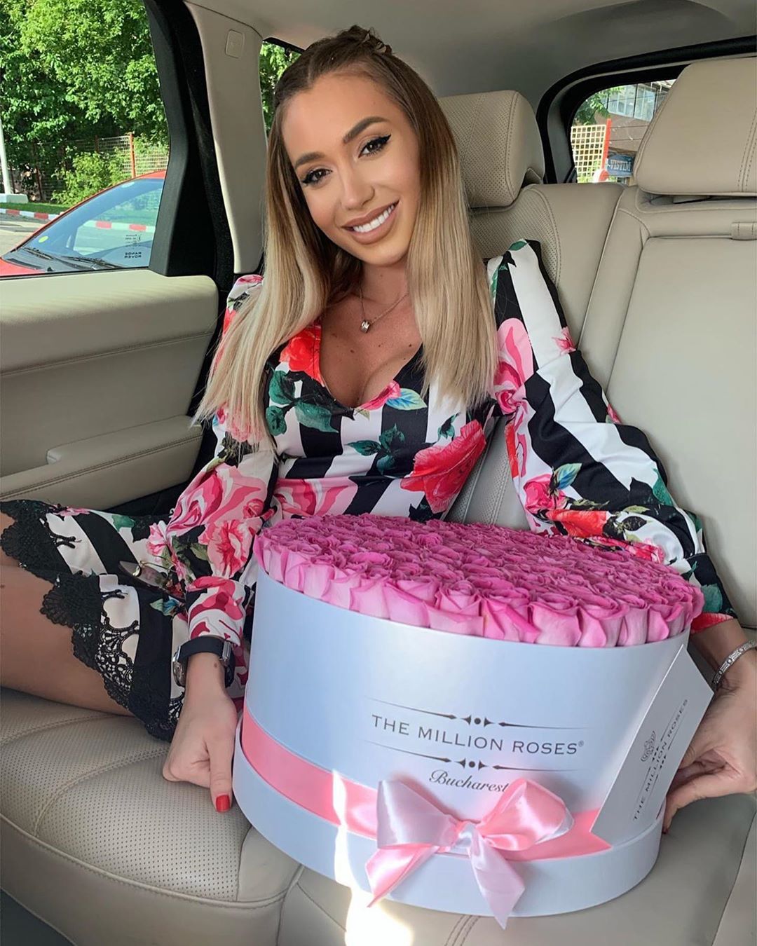 101 trandafiri naturali roz - The luxury edition