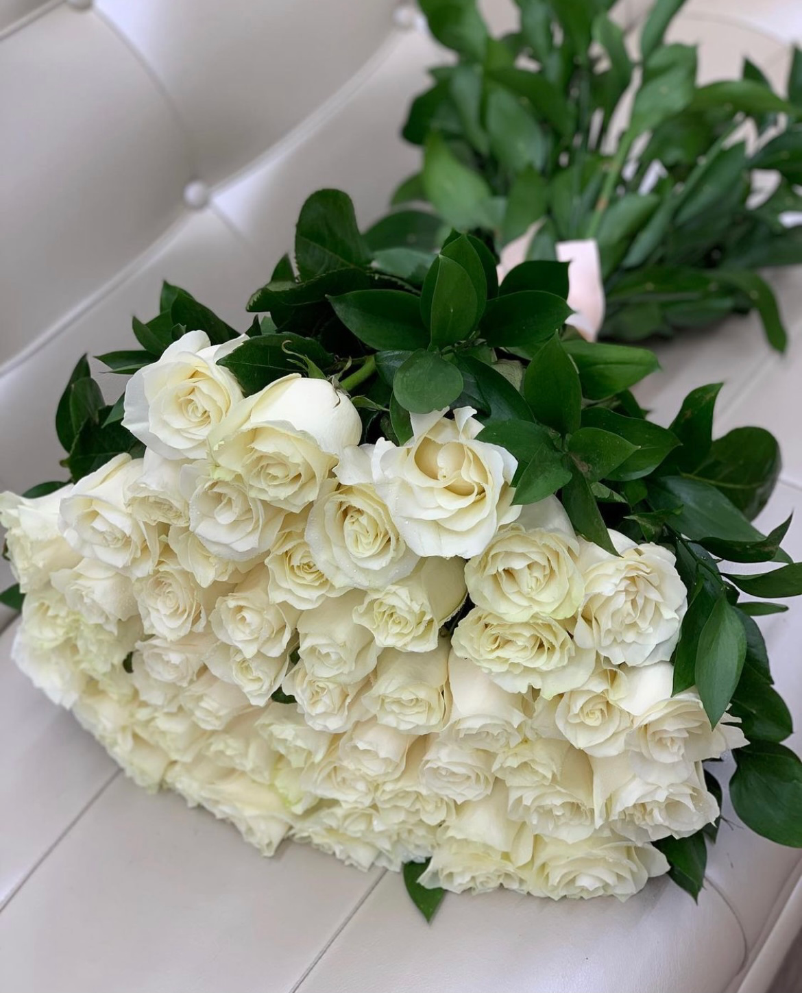 Buchet de trandafiri albi