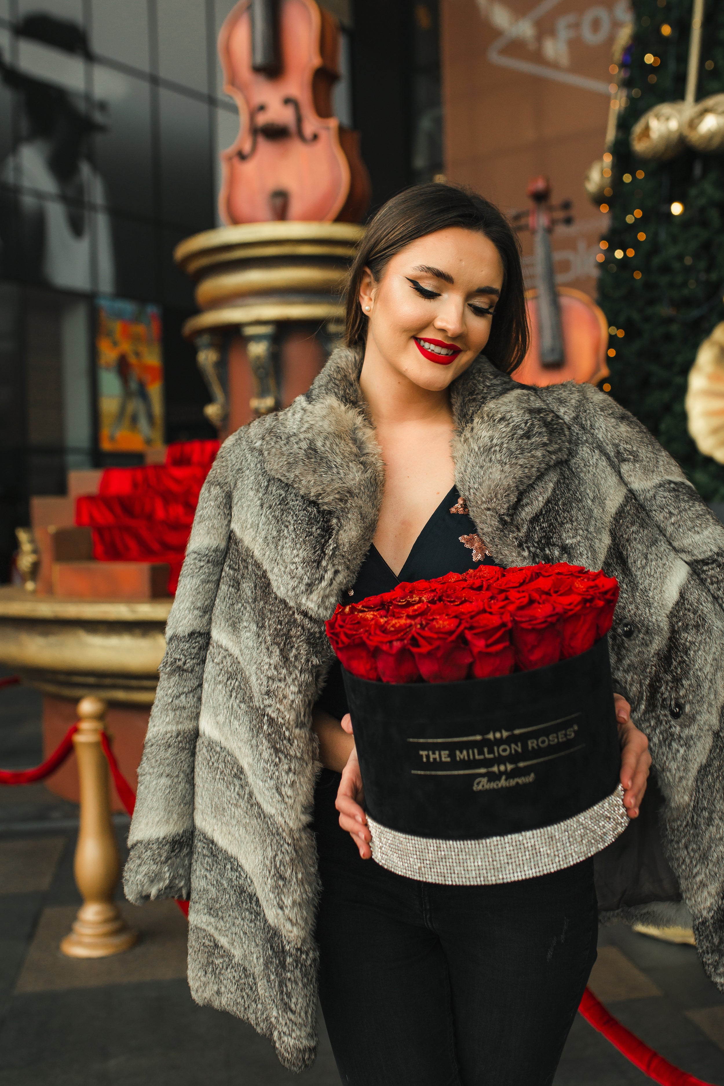 Aranjament de trandafiri criogenați rosii-The Diamond edition-cutie medie