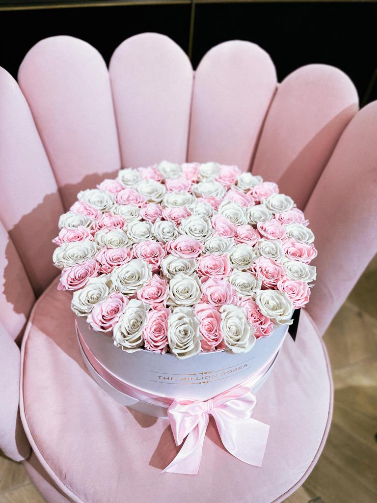 TRANDAFIRI CRIOGENAȚI ROZ PAL ȘI ALBI ÎN CUTIE ALBĂ  ‘THE MILLION LUXURY’ GIGANT