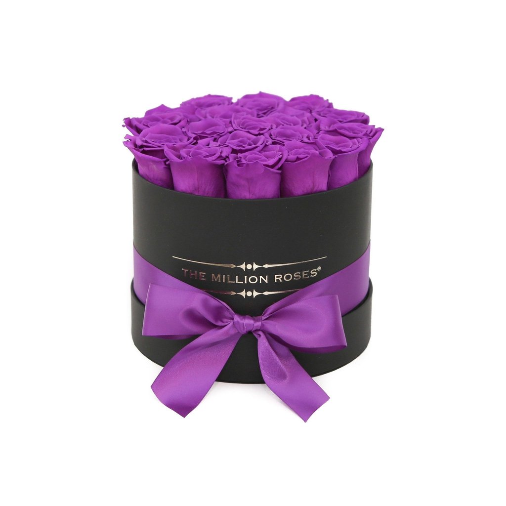 TRANDAFIRI CRIOGENAȚI VIOLEȚI ÎN CUTIE MICĂ NEAGRĂ