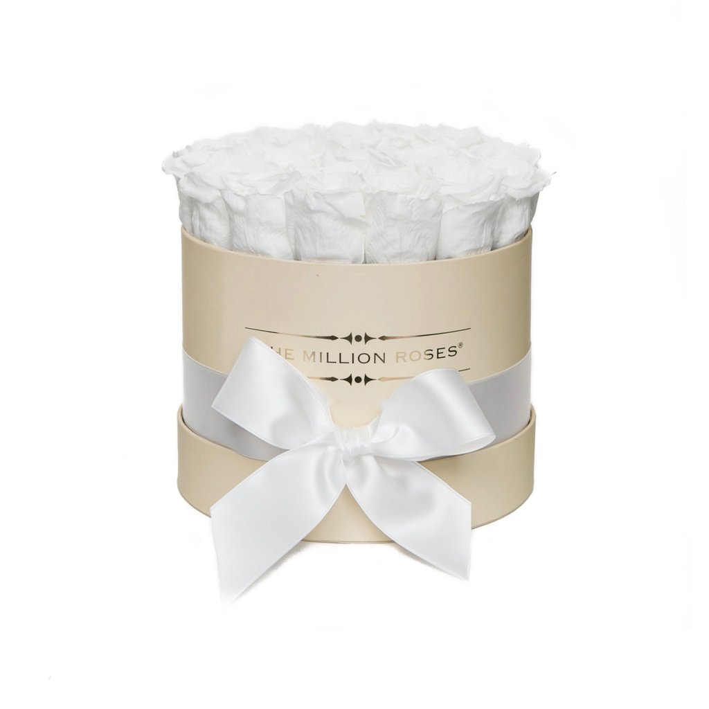 Aranjament de trandafiri criogenați albi in cutie mică