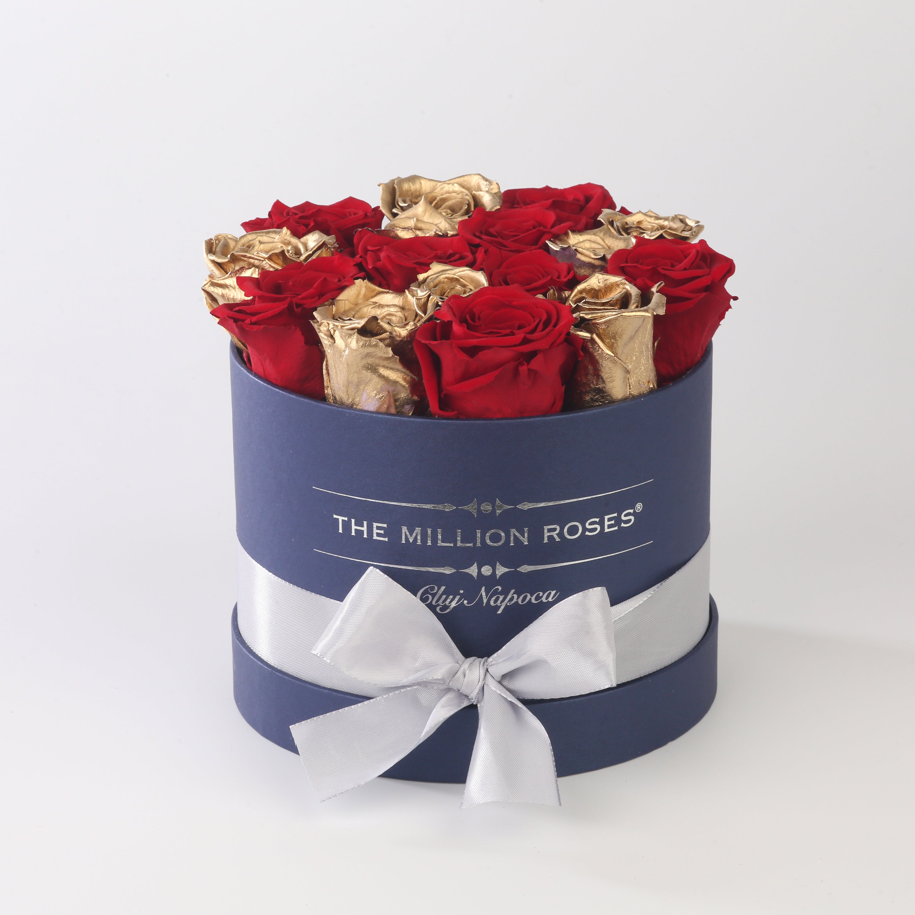 TRANDAFIRI CRIOGENATI ROSII SI AURII IN CUTIE MICA